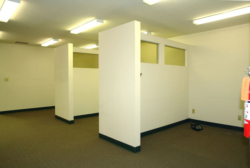 More Photos Of 2170 Oakland Rd, San Jose Light Manufacturing For Lease