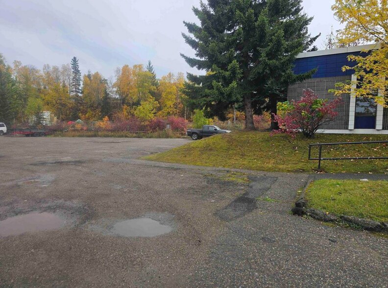 More Photos Of 505 4th Av, Prince George Office For Lease