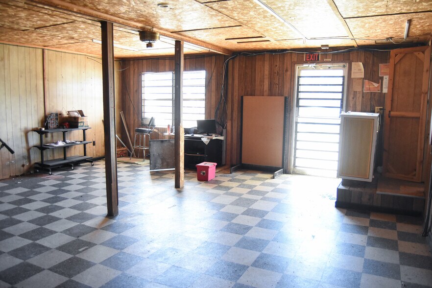 More Photos Of 51940 Highway 77, Talladega Convenience Store For Sale