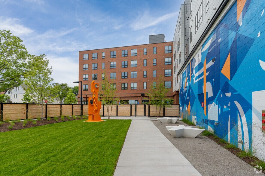 More Photos Of 222 Canal St, New Haven Apartments For Lease