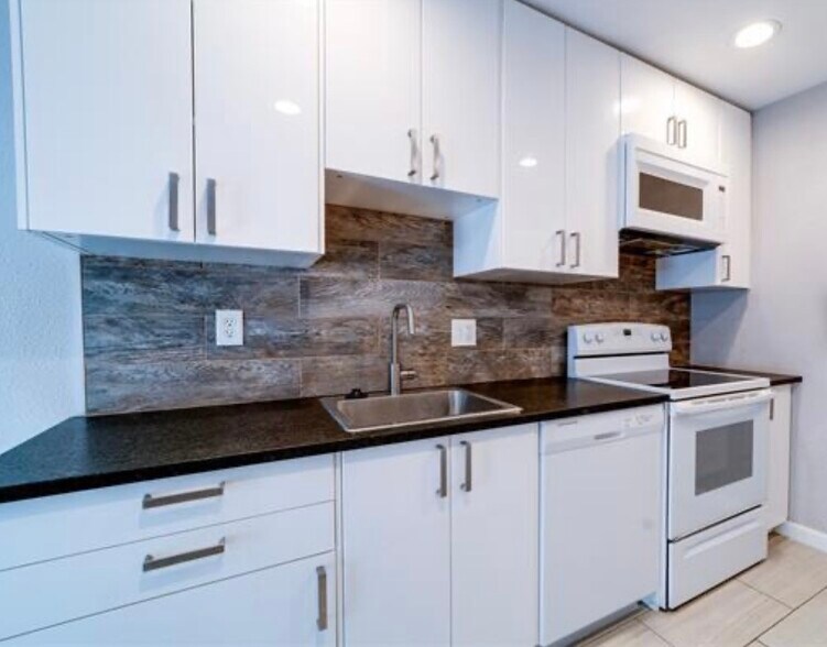 More Photos Of 1329 5th Ave, Fort Worth Multifamily For Sale