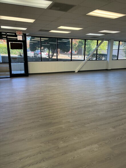 More Photos Of 5161 Brook Hollow Pky, Norcross Unknown For Lease