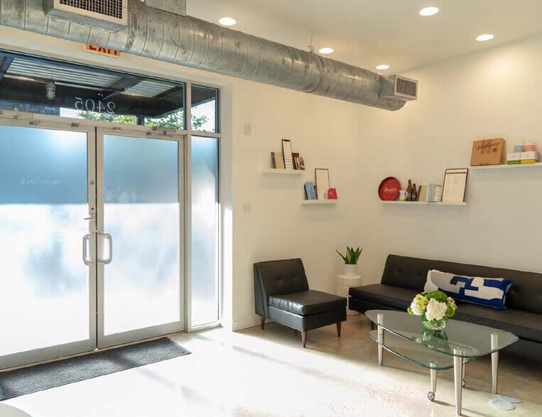 More Photos Of 2405 Bartlett St, Houston Loft Creative Space For Sale