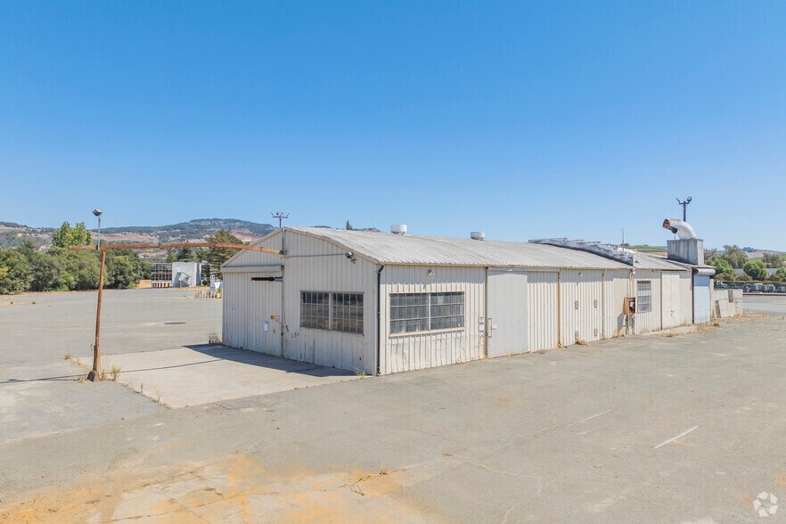 More Photos Of 2301 Napa Vallejo Hwy, Napa Manufacturing For Lease