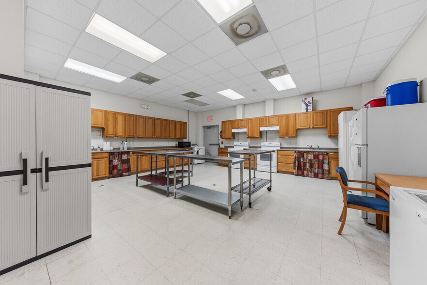 More Photos Of 480 Henrietta St, Kingsland Flex For Sale