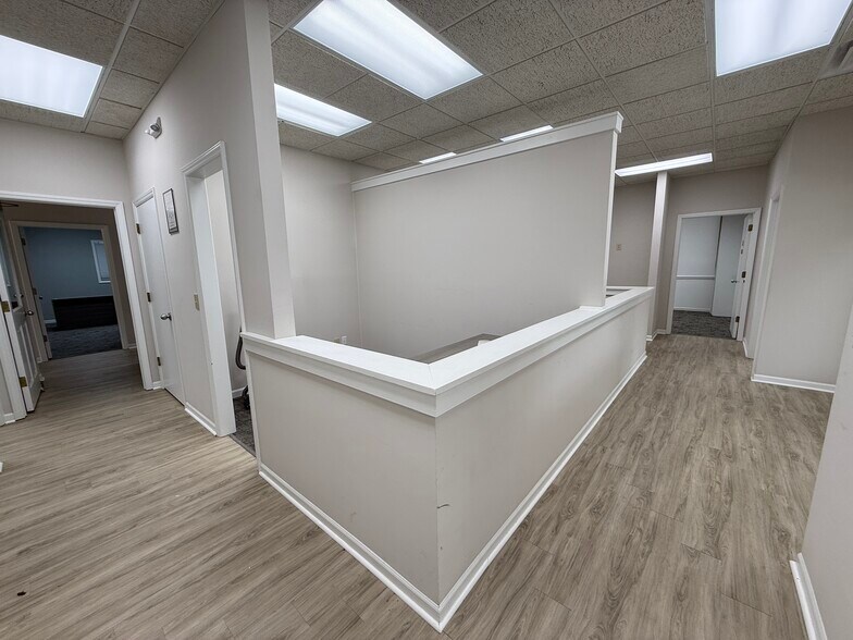 More Photos Of 150 E Fire Tower Rd, Winterville Office Residential For Lease