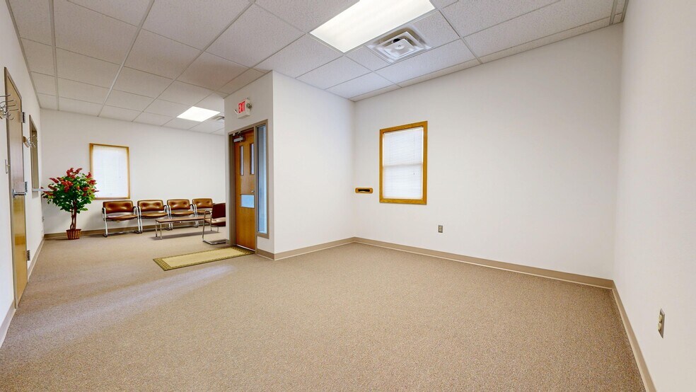 More Photos Of 458 Glessner Ave, Mansfield Medical For Sale