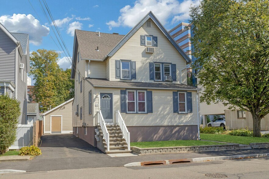 More Photos Of 45 Pleasant St, Stamford Apartments For Sale