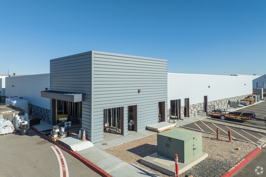 More Photos Of 84829 Avenue 48, Coachella Manufacturing For Sale