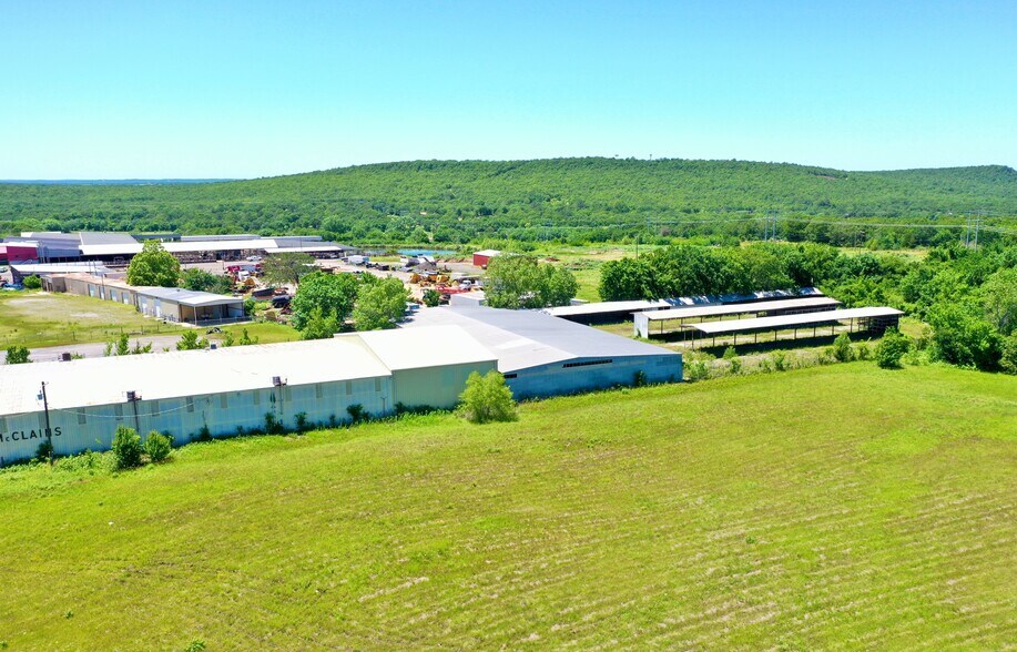 More Photos Of 1311 George Nigh expy, Mcalester Flex For Sale