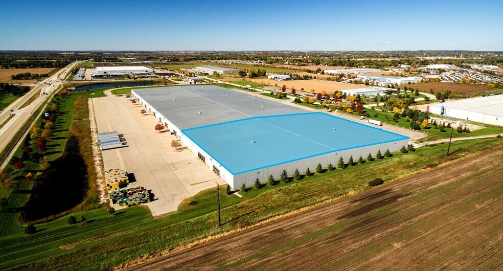 More Photos Of 2929 Venture Dr, Janesville Distribution For Lease