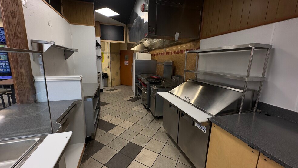 More Photos Of 3395 Schuylkill Rd, Spring City Service Station For Lease