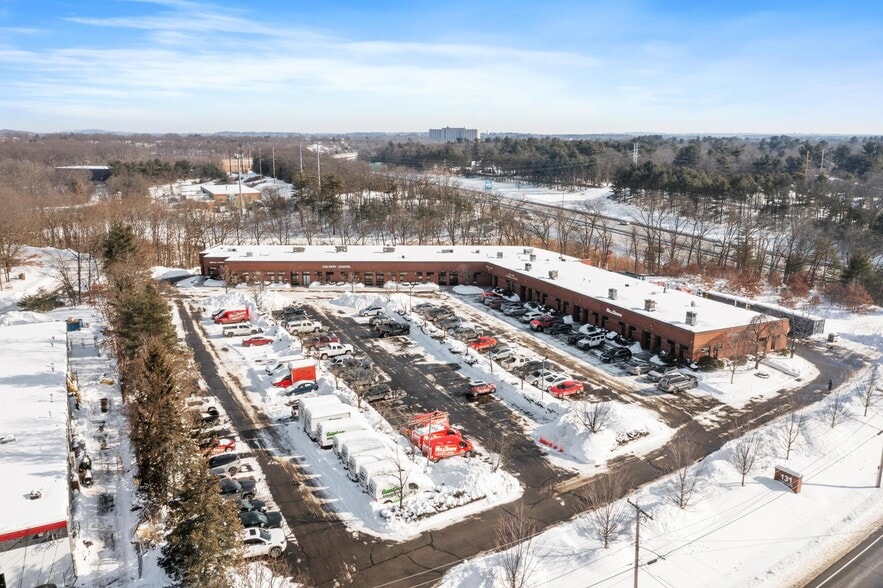 More Photos Of 131 Stedman St, Chelmsford Light Manufacturing For Lease