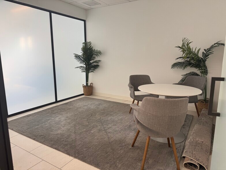 More Photos Of 505 NE 125th St, North Miami Medical For Lease