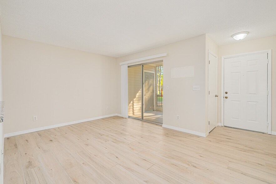 More Photos Of , South Daytona Multifamily For Sale