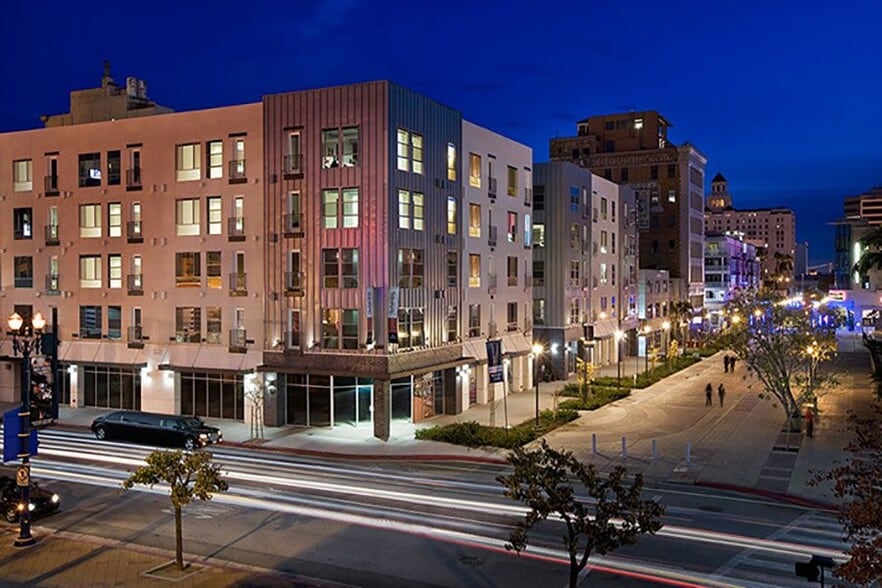 More Photos Of 210 E 3rd St, Long Beach Apartments For Lease