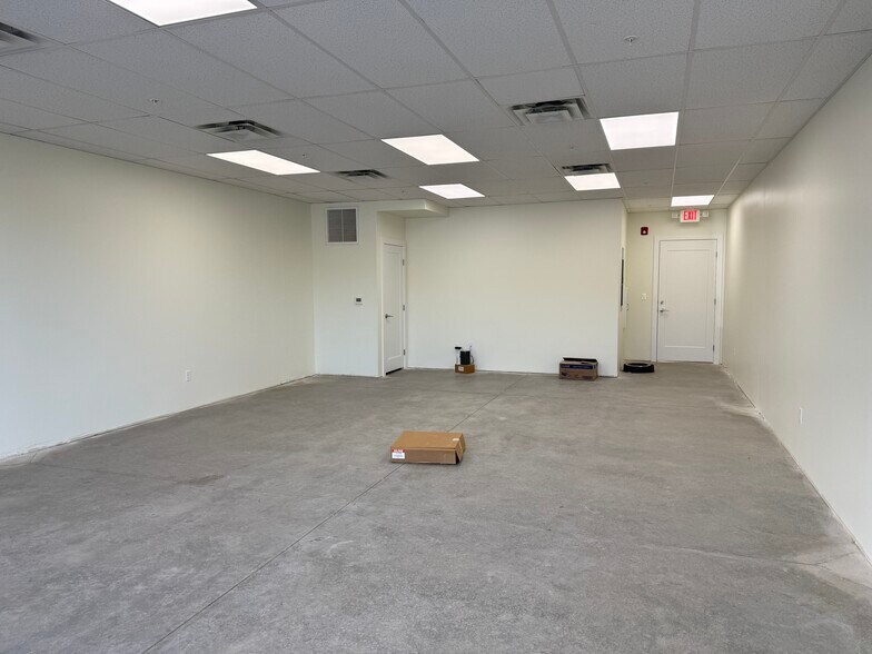 More Photos Of 205 Jasper Pl, Ridgway General Retail For Sale