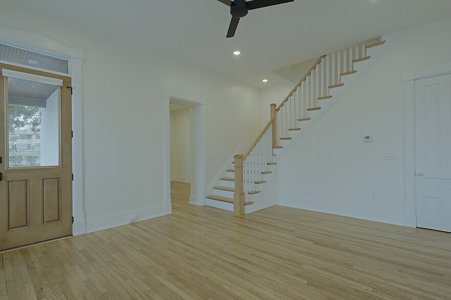 More Photos Of 26 N Short St, Troy Office For Lease