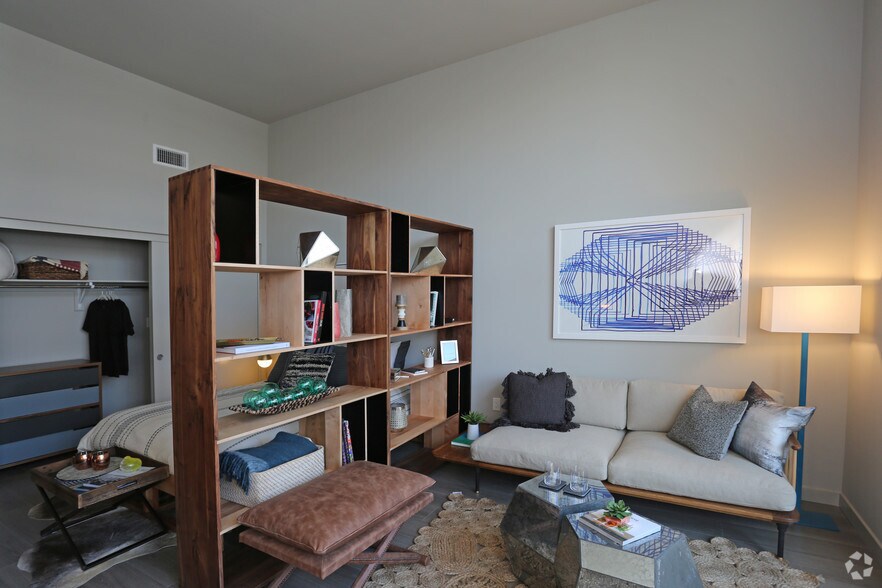 More Photos Of 750 S Grand Ave, Los Angeles Apartments For Lease