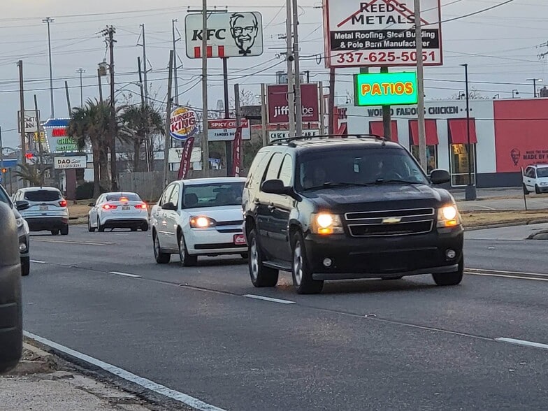 More Photos Of 1808 Ruth St, Sulphur Land For Sale