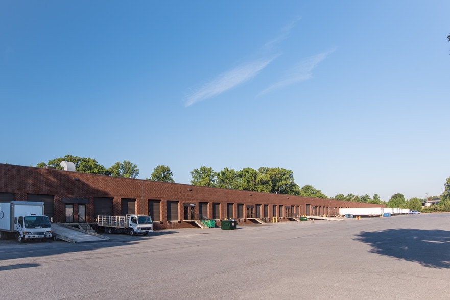More Photos Of 910 Cromwell Park Dr, Glen Burnie Unknown For Lease