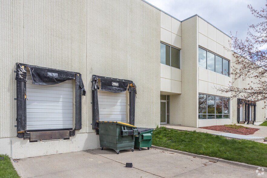 More Photos Of 2302 SE Creekview Dr, Ankeny Warehouse For Lease