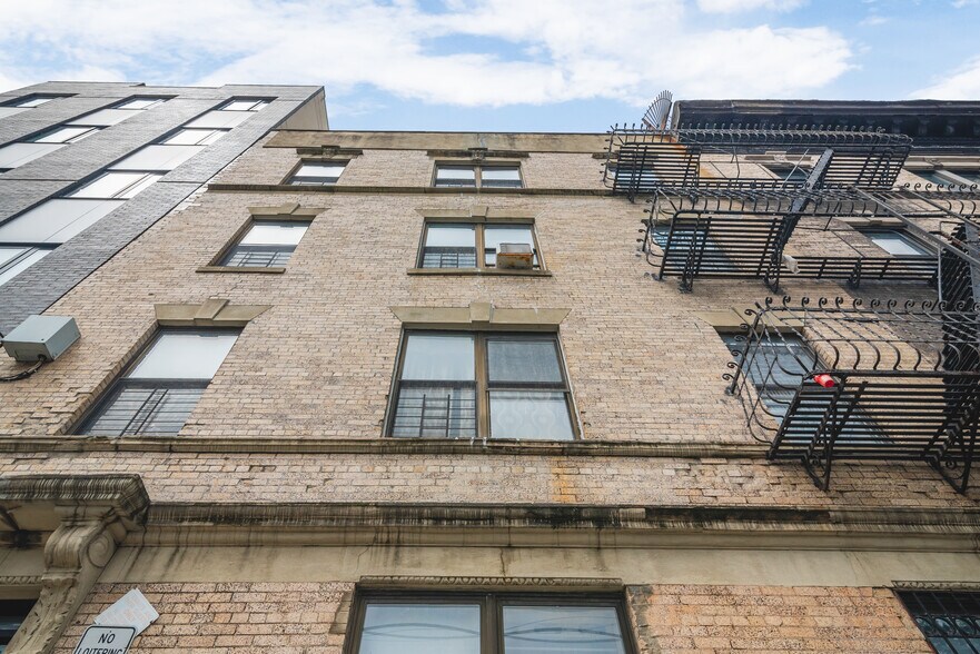More Photos Of 987 Summit Ave, Bronx Apartments For Sale