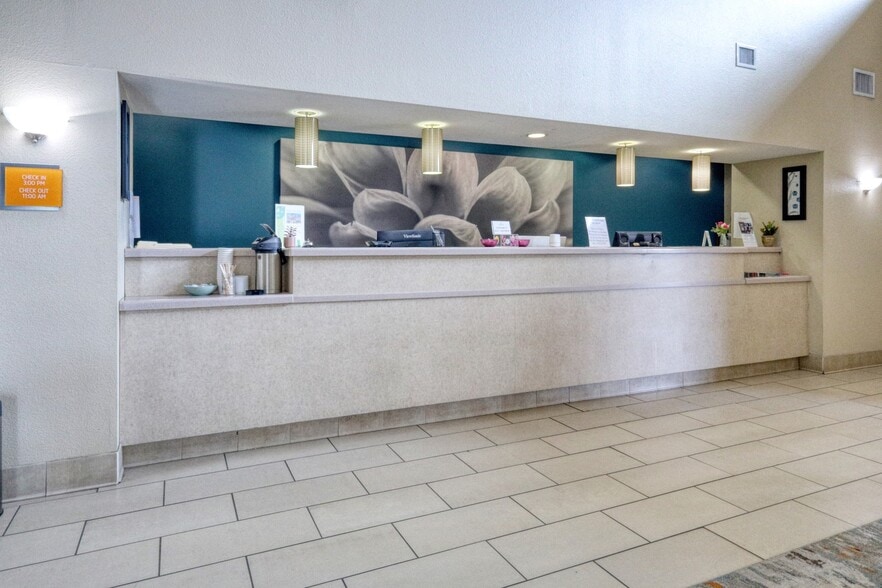 More Photos Of 10446 Interstate 37, Corpus Christi Hotel For Sale