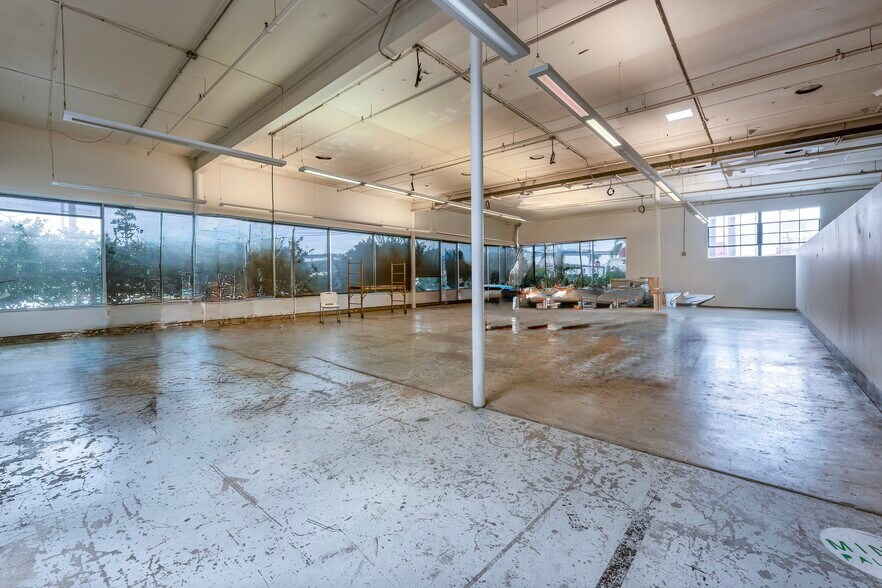 More Photos Of 2212 Main St, San Diego Industrial For Lease