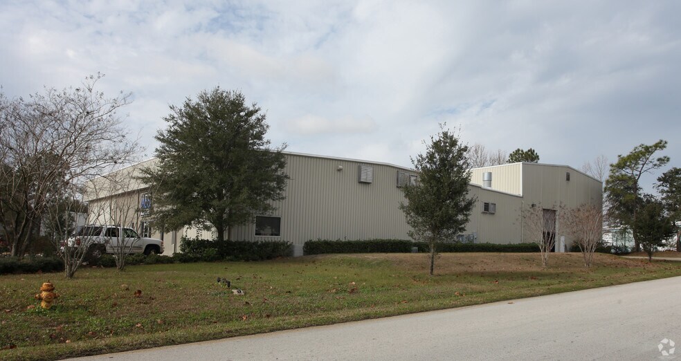 More Photos Of 11328 Business Park Blvd, Jacksonville Warehouse For Sale