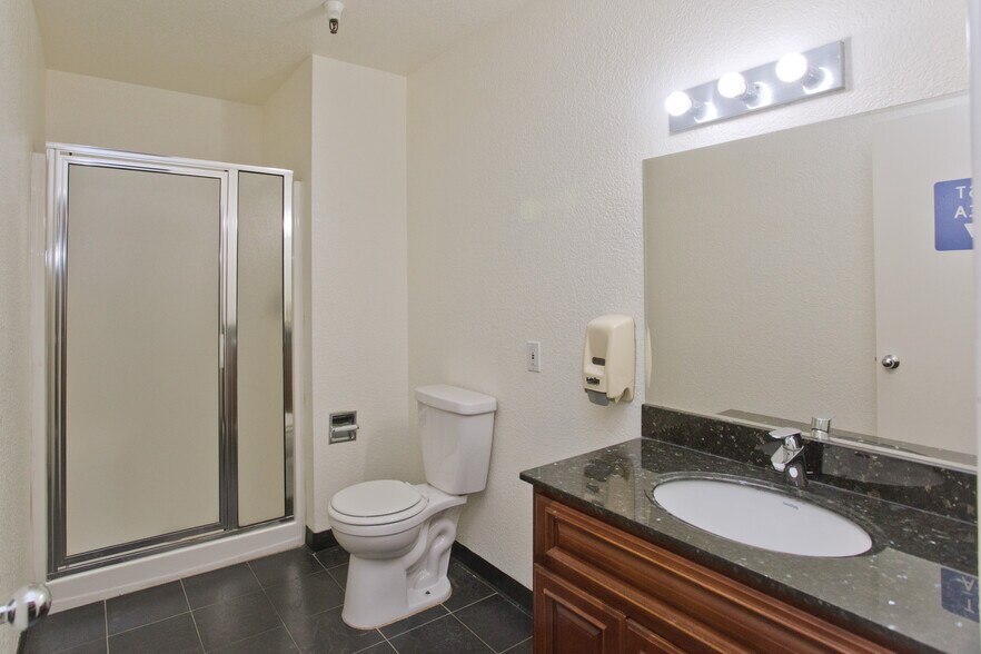 More Photos Of 133-135 Stillman St, San Francisco Research And Development For Lease