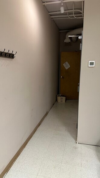 More Photos Of 1580 Connally Dr, Atlanta Office For Lease