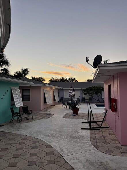 More Photos Of 100 Sandal Ln, Palm Beach Shores Apartments For Sale