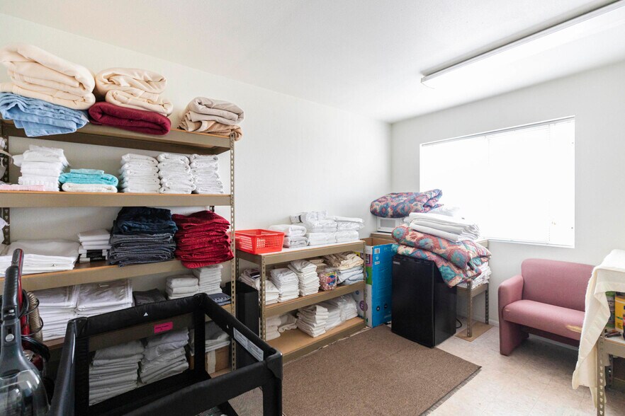 More Photos Of 605 4th Ave, Fort Garland Hotel For Sale