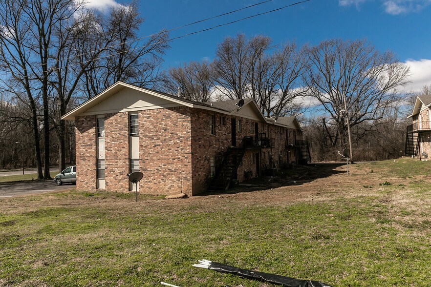 More Photos Of 3081 St. Charles Dr, Memphis Apartments For Sale