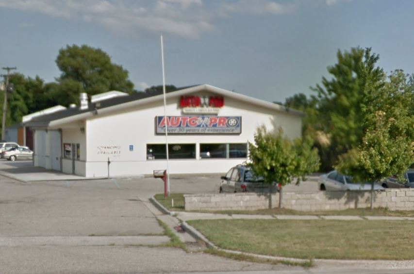 Primary Photo Of 1447 Gratiot Ave, Mount Clemens Auto Repair For Sale