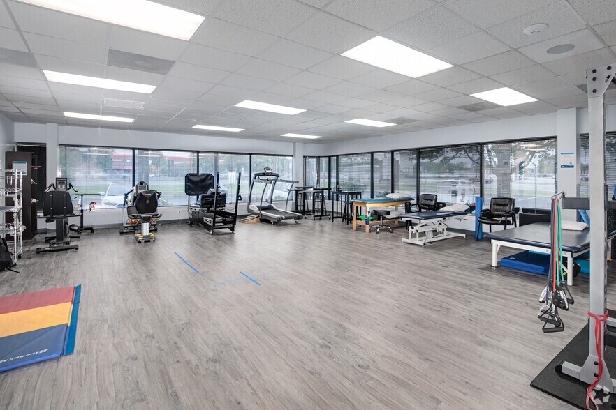 More Photos Of 22738 Maple Rd, Lexington Park Office For Sale