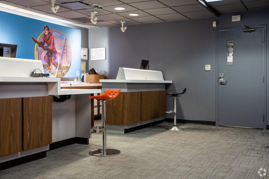 More Photos Of 160 Montague St, Brooklyn Office For Sale