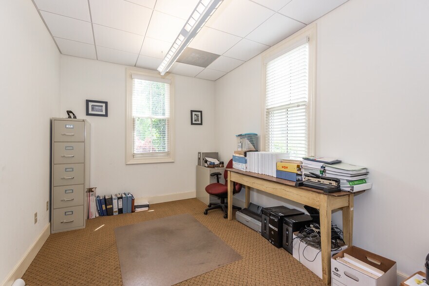 More Photos Of 987 Harris St, Tunica Office For Sale