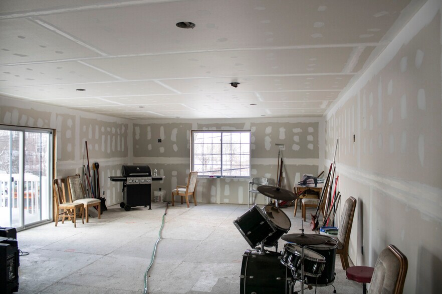 More Photos Of 1317 Middlesex St, Lowell Carwash For Lease