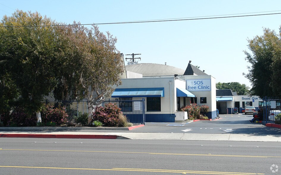 Primary Photo Of 1550 Superior Ave, Costa Mesa Medical For Lease