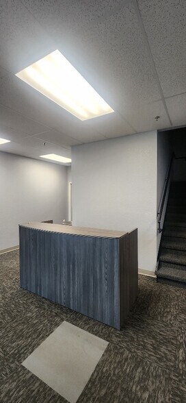 More Photos Of 6881 Kingspointe Pky, Orlando Flex For Lease