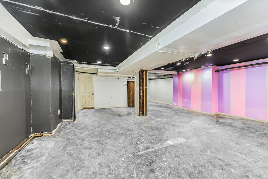 More Photos Of 3910 White Plains Rd, Bronx Storefront Retail Office For Sale