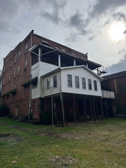 More Photos Of 503 Main St, Madison Hospitality For Sale