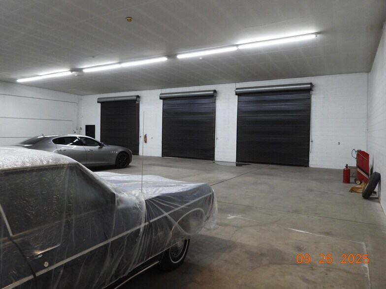 More Photos Of 2415 S Craycroft Rd, Tucson Auto Dealership For Sale