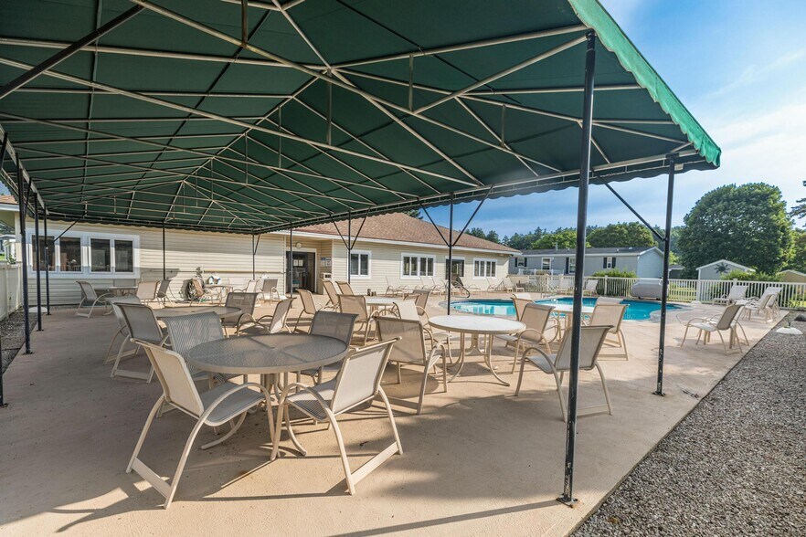 More Photos Of 11 Tamarack Lane -1, Rochester Manufactured Housing Mobile Home Park For Sale