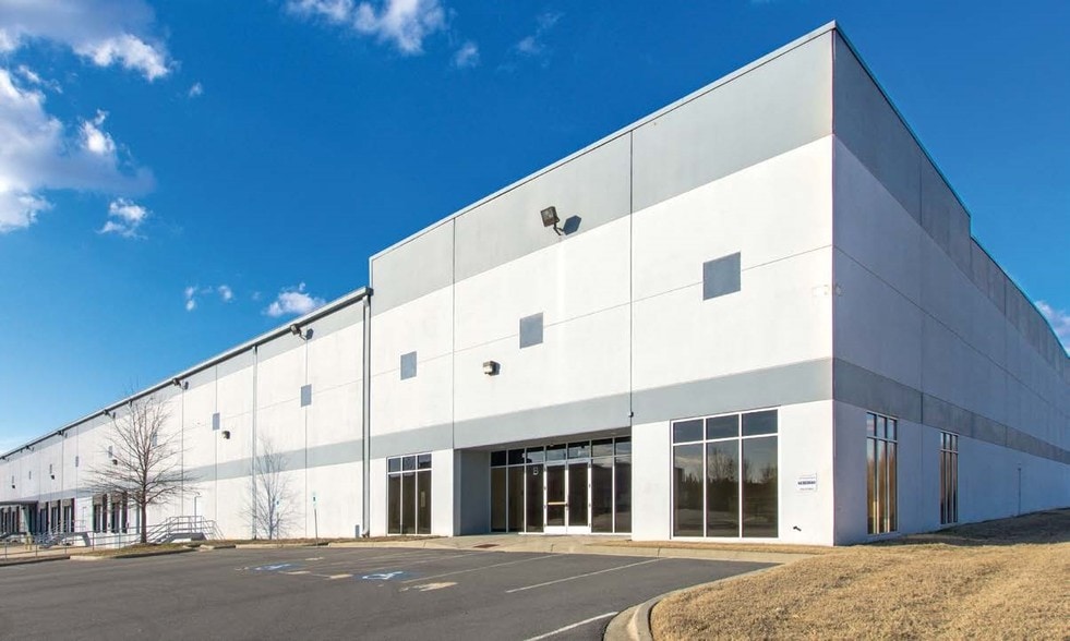More Photos Of 11515 Nations Ford Rd, Pineville Warehouse For Lease