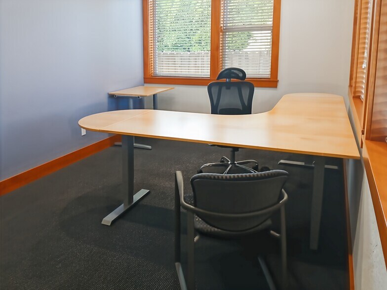 More Photos Of 3559 National Dr, Medford Coworking Space