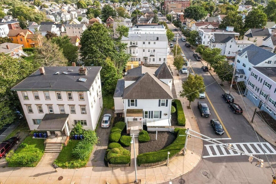 More Photos Of 440 Pleasant St, Malden Apartments For Lease