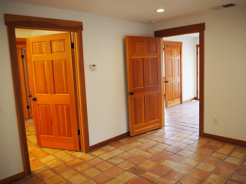 More Photos Of 445 2nd St W, Sonoma Office For Lease